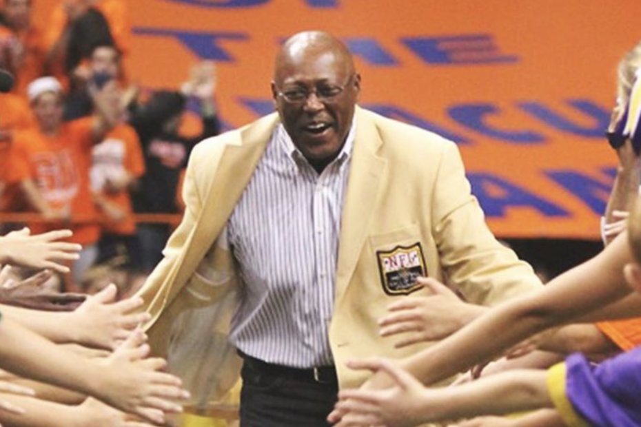 Hall of Fame Running Back, Floyd Little, Diagnosed With Cancer – Floyd Little was born on July 4, 1942, in New Haven Connecticut. After 4 years at New Haven Hillhouse High School, Little received college offers from the United States Military Academy and Notre Dame, but he instead chose Syracuse.