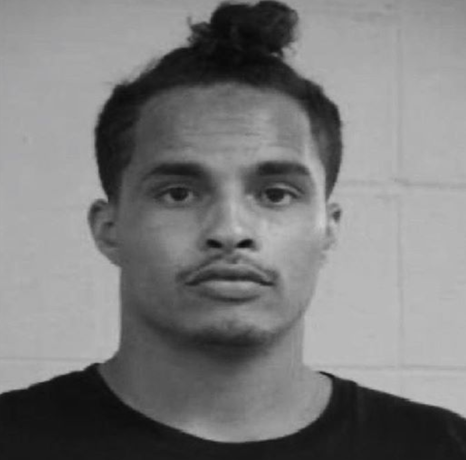 Texans Receiver, Kenny Stills Arrested After Protesting Outside the Kentucky Attorney General’s House – Texans wide receiver, Kenny Stills was arrested on felony charges alongside 86 others this past Tuesday for protesting outside of the Kentucky Attorney General, Daniel Cameron’s house.