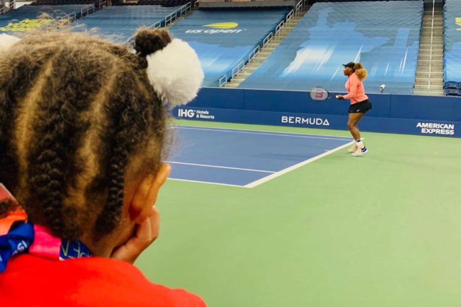 Watch This Video of Serena Williams' Daughter Spotting Her on the Tennis Court