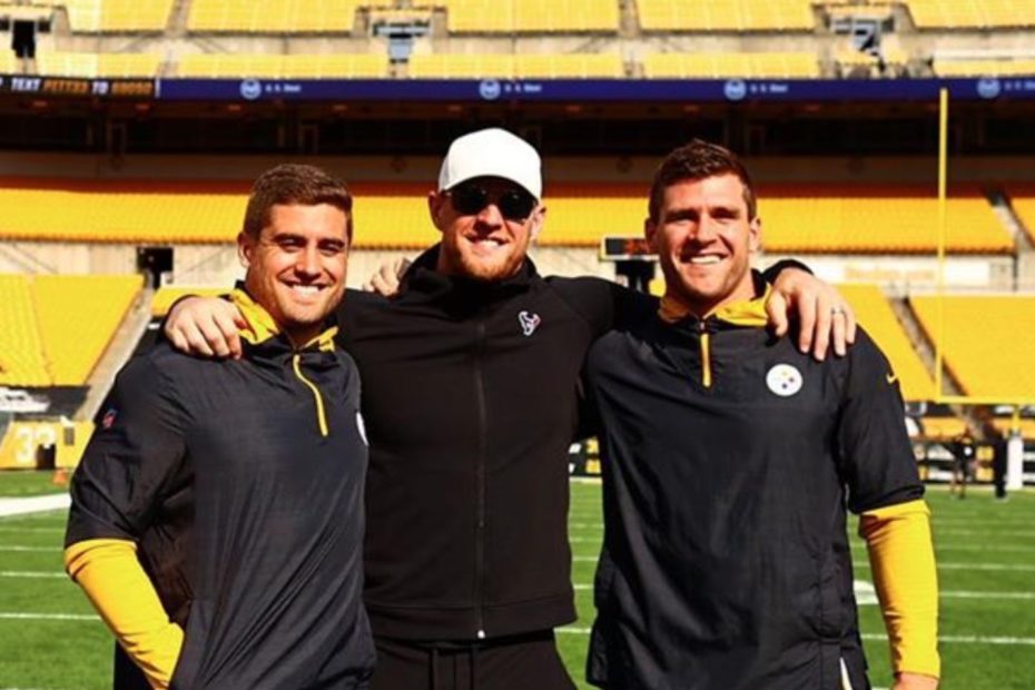 JJ, TJ, and Derek Watt Take Photo Prior to Steelers-Texans Game, And Wow Their Parents Must Be Proud