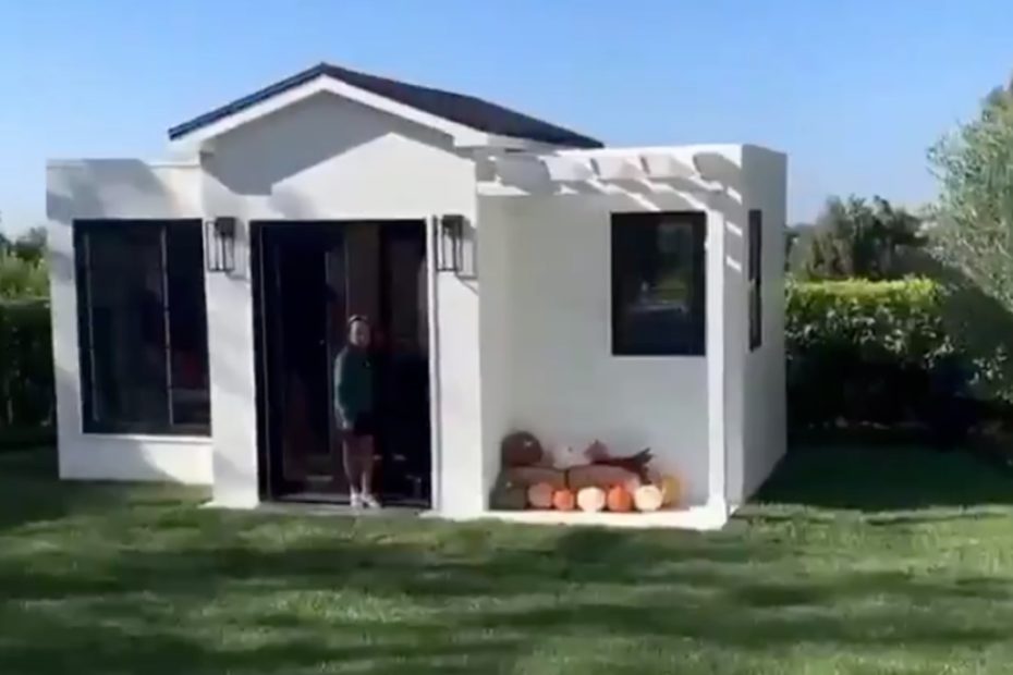 LeBron James Gives Daughter Epic Mini House for Her Birthday