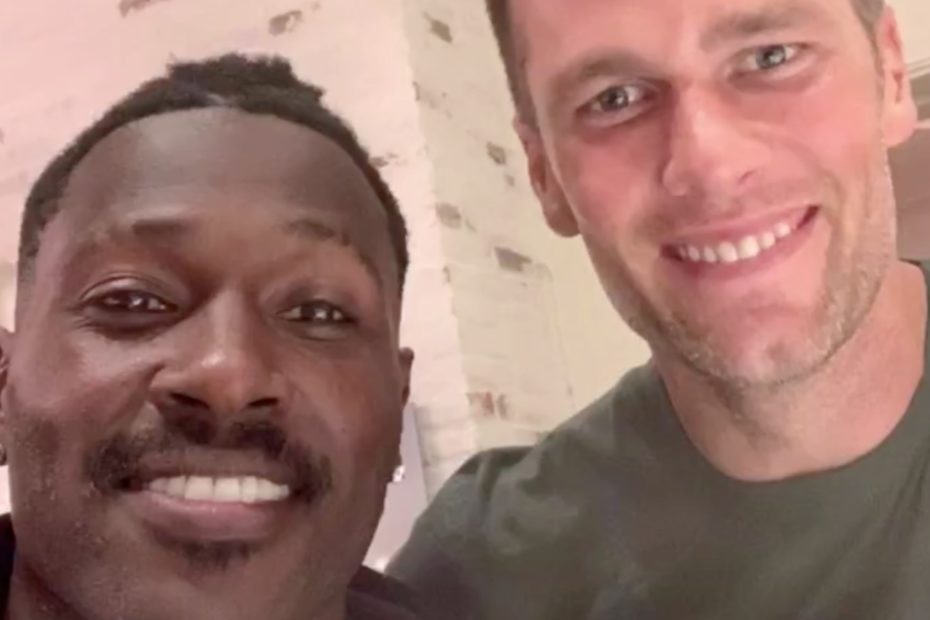 Antonio Brown Is Reportedly Tom Brady's Roommate as Brown Joins the Tampa Bay Buccaneers