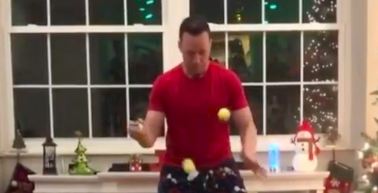 Guy Plays Epic Rendition Of 'We Wish You A Merry Christmas'On Piano...With Tennis Balls