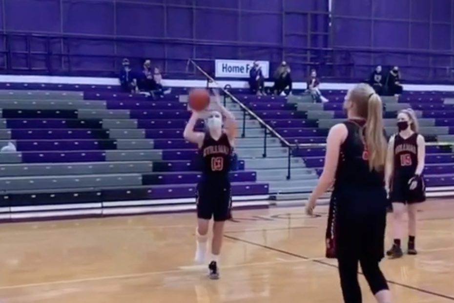 Watch This: Opposing High School Team Helps Player Hopping On One Foot With Injured Ankle Get Her 1,000th Point!