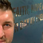 Tim Tebow Officially Signs With Jacksonville Jaguars