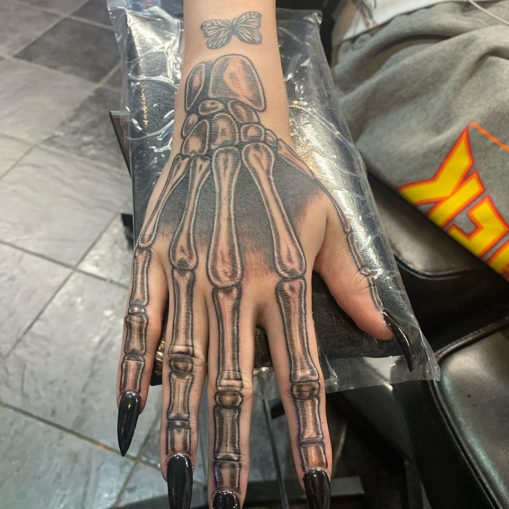 30 Skeleton Hand Tattoos