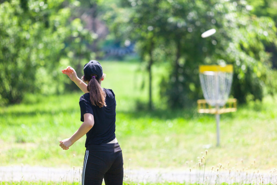 The Mandujano Sisters Discuss Their Close Relationship as World-Renowned Disc Golfers