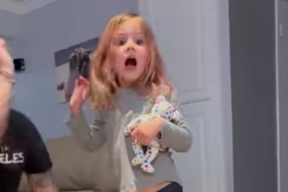 5-Year-Old Girl Demonstrates How to Lose a Tooth in the Most Creative Way Possible