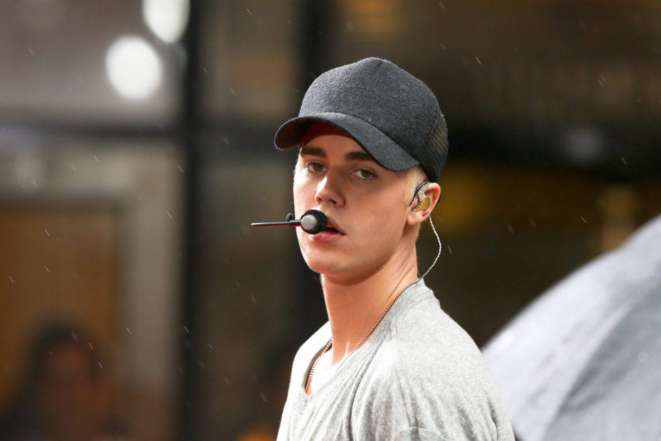 Justin Bieber Designs Toronto Maple Leafs 2022 New Gen Alternate Jersey