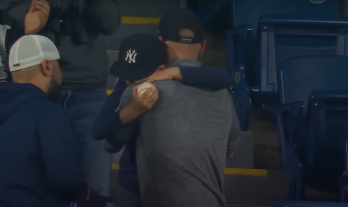 Unforgettable Wholesome Moment Between 2 Baseball Fans Goes Viral