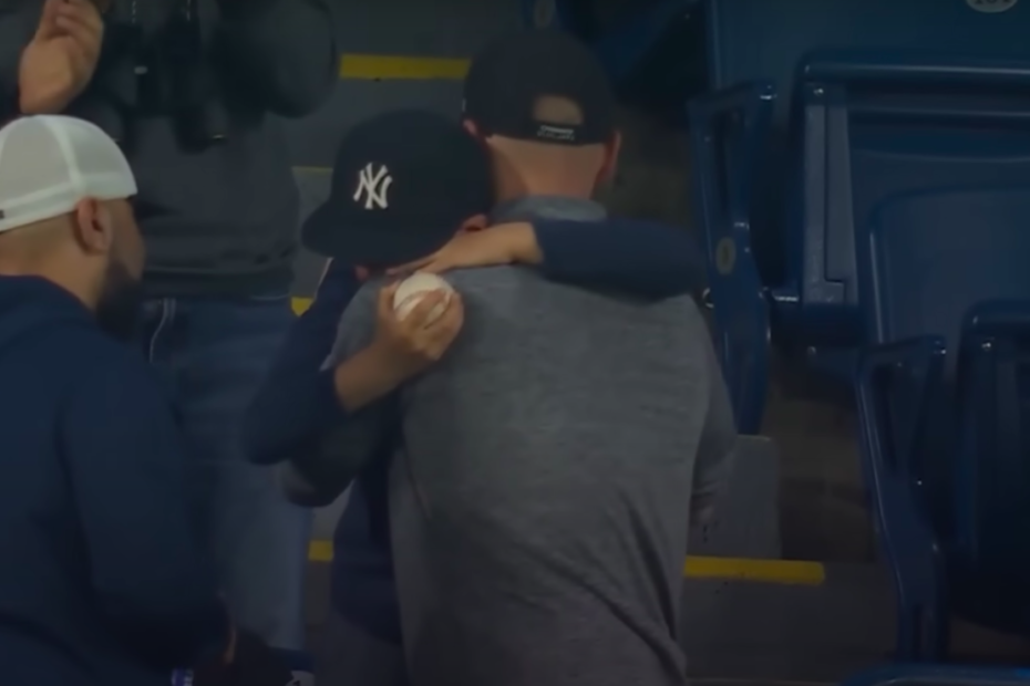 Unforgettable Wholesome Moment Between 2 Baseball Fans Goes Viral