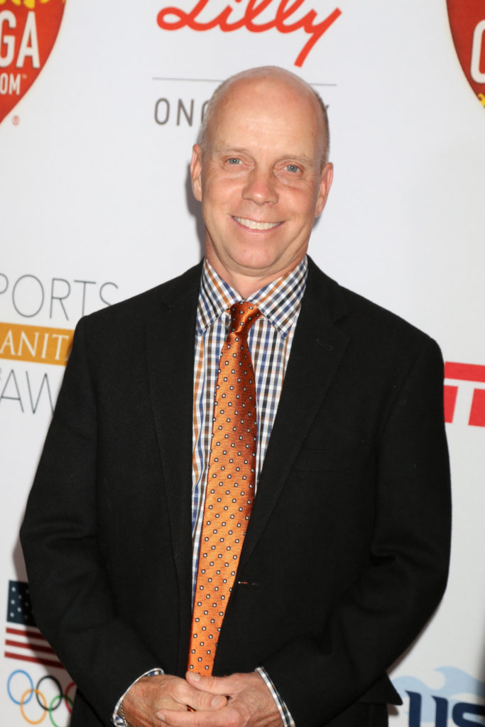 1984 Olympic Gold Medalist Scott Hamilton's Incredible Way of Raising Money For Cancer Research
