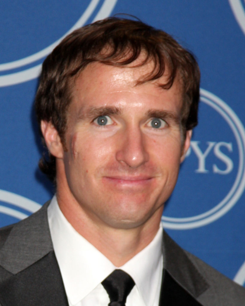 Drew Brees, 43, is NOT Dead After Being Struck By Lightning! – Last Friday, a video went viral of former NFL quarterback Drew Brees being struck by lightning. However, the athlete took to Twitter and assured his fans that he is fine and the video was completely staged.
