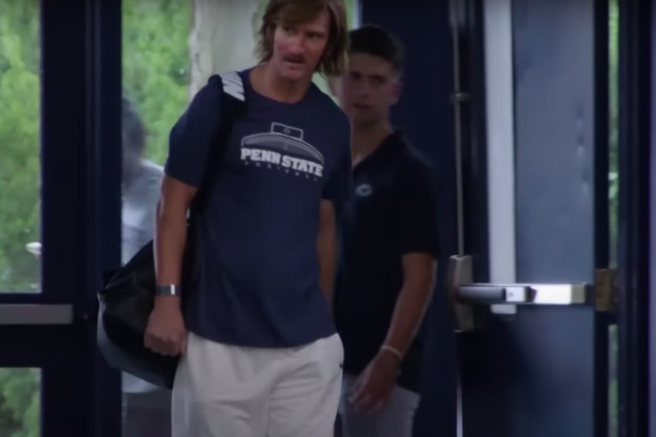 An Undercover Eli Manning, 41, WOWS Penn State Football Team Recruiters