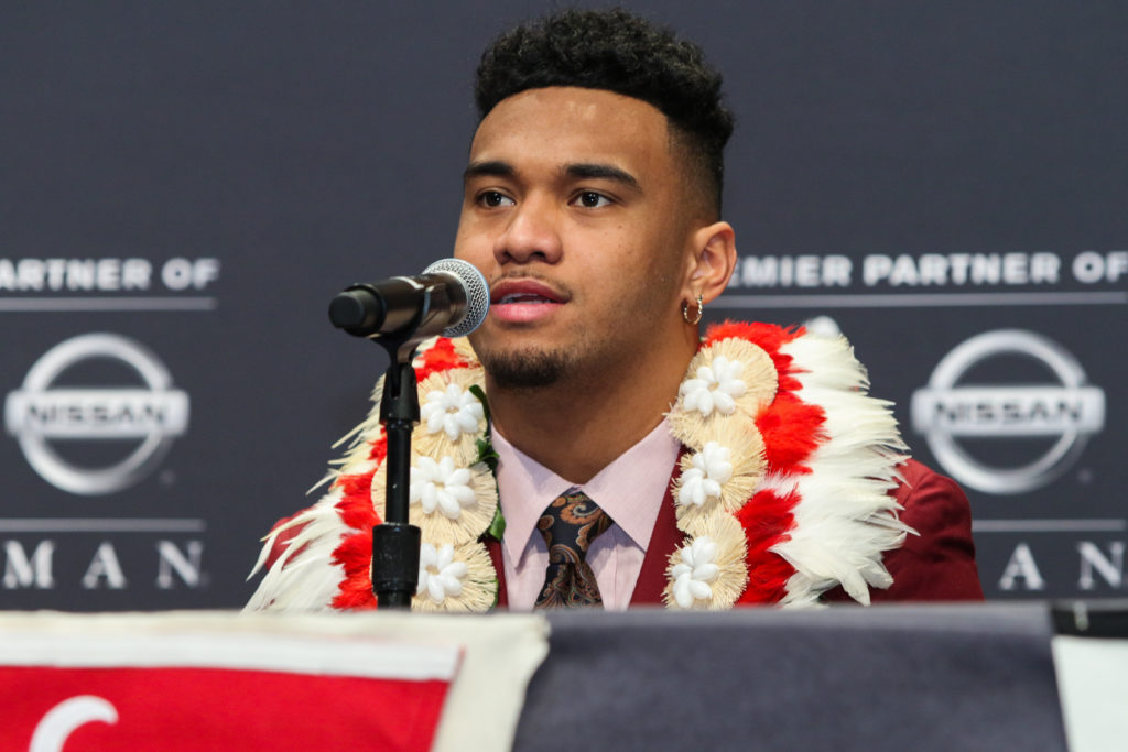 Miami Dolphins Give Status Update on Tua Tagovailoa's Scary Head Injury in Week 4: 'We're All Very Concerned'