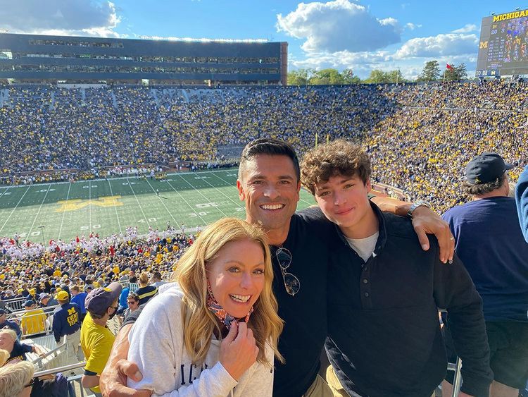 Kelly Ripa and Mark Consuelos Celebrate Their 19-Year-Old Son's Wrestling Championship Win
