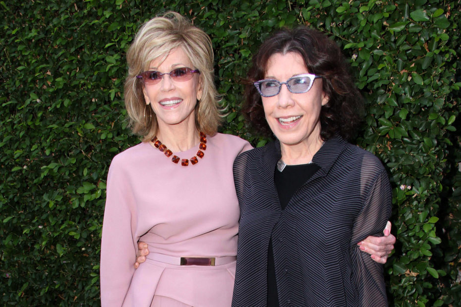 Jane Fonda and Lily Tomlin's '80 For Brady' is Here and it's Hilarious