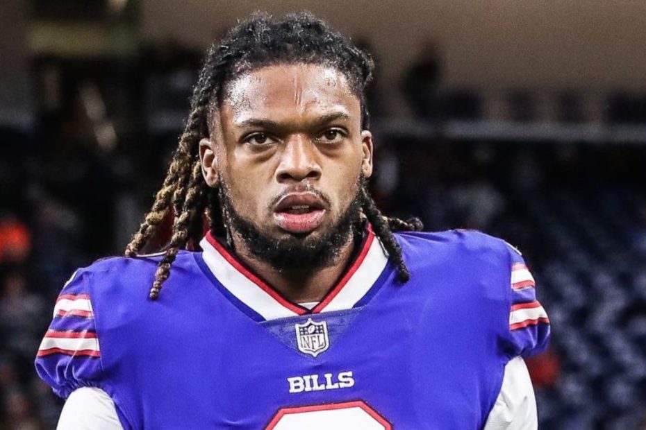 Damar Hamlin Collapses on the Field During Monday Night Football Game – Damar Hamlin, a 24-year-old safety for the Buffalo Bills, collapsed on the field during the Monday Night Football game against the Cincinnati Bengals.