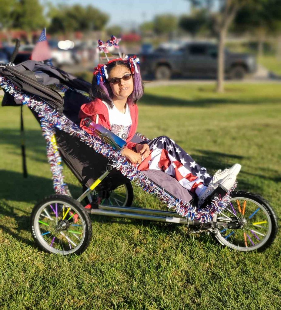 James Ridgeway Pushes His Daughter's Wheelchair For an Astonishing 10 Half Marathons – Navy veteran James Ridgeway is not letting his 24-year-old daughter's wheelchair hinder her from experiencing the joys in life.
