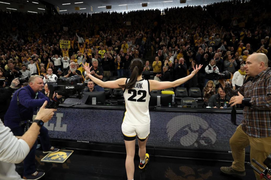 Caitlin Clark Finished the 2022-23 NCAAW Season With 14 30-Point Games -- Here's a Look Back at Each One